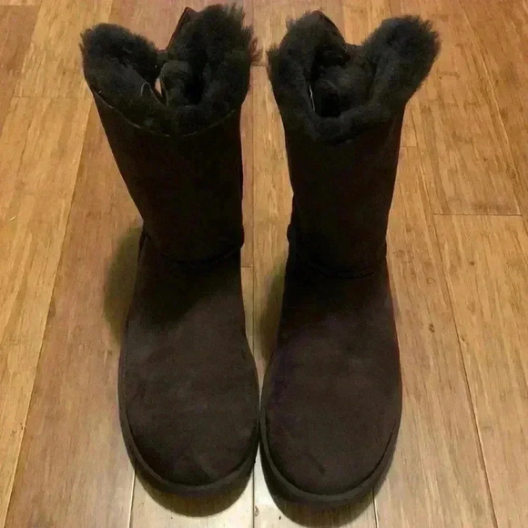 Ugg Bailey bow boots - Picture 1 of 5